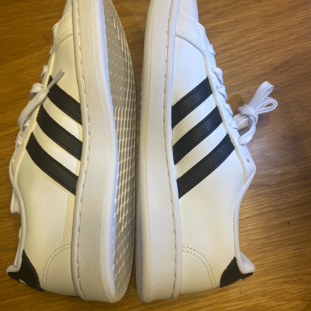 Grand Court Adidas